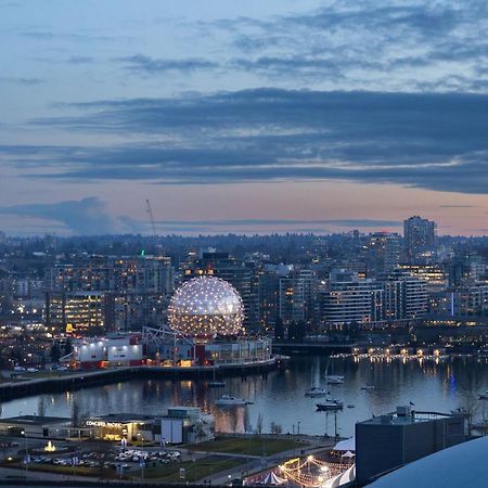 Beautiful Bright Modern Condo With Water View And Ac In Dt Vancouver 2Br,3Bd,2Bt Sleeps 6 Guests Free Parking Netflix Included エクステリア 写真