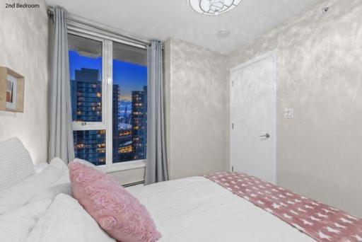 Beautiful Bright Modern Condo With Water View And Ac In Dt Vancouver 2Br,3Bd,2Bt Sleeps 6 Guests Free Parking Netflix Included エクステリア 写真